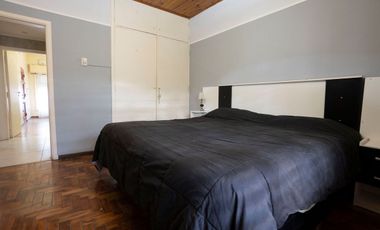 ALQUILER CASA DE 4 AMBIENTES CON JARDIN- LOMAS