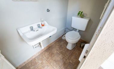 ALQUILER CASA DE 4 AMBIENTES CON JARDIN- LOMAS