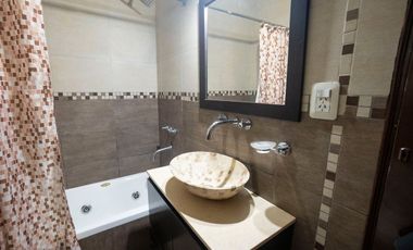 ALQUILER CASA DE 4 AMBIENTES CON JARDIN- LOMAS