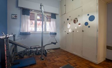 ALQUILER CASA DE 4 AMBIENTES CON JARDIN- LOMAS