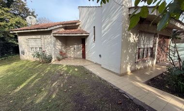 VENTA CASA 3 AMBIENTES JARDIN FRAY LUIS BELTRAN