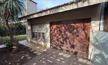 VENTA CASA 3 AMBIENTES JARDIN FRAY LUIS BELTRAN