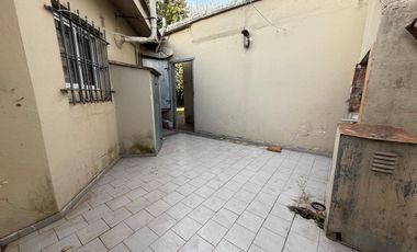 VENTA CASA 3 AMBIENTES JARDIN FRAY LUIS BELTRAN