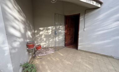 VENTA CASA 3 AMBIENTES JARDIN FRAY LUIS BELTRAN