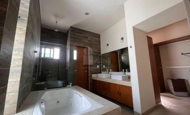 Casa sola en venta en Residencial Cumbres, Benito Juárez, Quintana Roo
