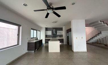 Casa sola en venta en Residencial Cumbres, Benito Juárez, Quintana Roo