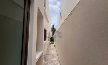 Casa sola en venta en Residencial Cumbres, Benito Juárez, Quintana Roo