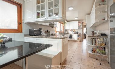 Casa en Venta en Golf Las Lomas de la dehesa, Lo Barnechea