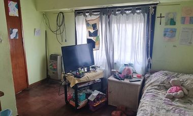 SE VENDE LOCAL Y CASA SOBRE AVDA. 520,