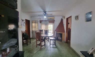 SE VENDE LOCAL Y CASA SOBRE AVDA. 520,