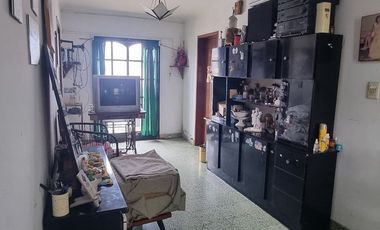SE VENDE LOCAL Y CASA SOBRE AVDA. 520,