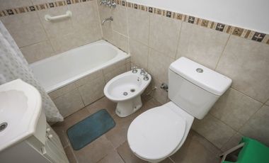 VENTA PH FRENTE PLANTA BAJA CON PATIO EN WILDE
