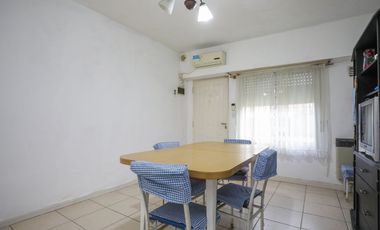 VENTA PH FRENTE PLANTA BAJA CON PATIO EN WILDE