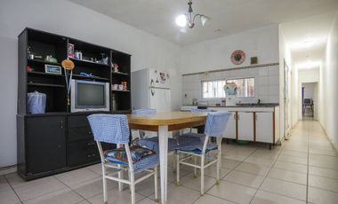 VENTA PH FRENTE PLANTA BAJA CON PATIO EN WILDE