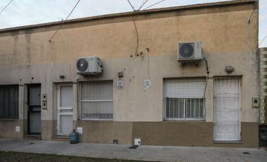 VENTA PH FRENTE PLANTA BAJA CON PATIO EN WILDE