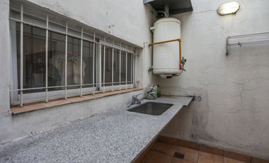 VENTA PH FRENTE PLANTA BAJA CON PATIO EN WILDE