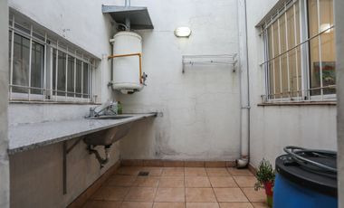 VENTA PH FRENTE PLANTA BAJA CON PATIO EN WILDE