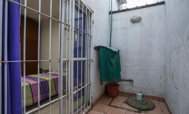 VENTA PH FRENTE PLANTA BAJA CON PATIO EN WILDE