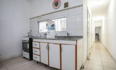 VENTA PH FRENTE PLANTA BAJA CON PATIO EN WILDE