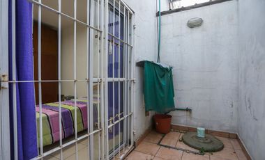 VENTA PH FRENTE PLANTA BAJA CON PATIO EN WILDE