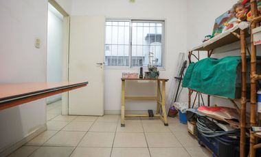 VENTA PH FRENTE PLANTA BAJA CON PATIO EN WILDE