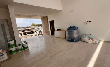 CASA EN VENTA EN LAGOS DE CANNING 4 AMBIENTES