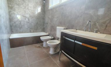 Duplex a la venta La Plata 2 dormitorios y Patio