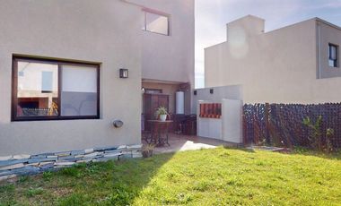 CASA VENTA BERAZATEGUI BARRIO CERRADO FEDERICO 1RO