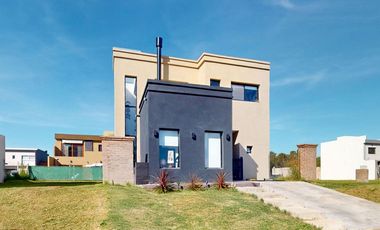 CASA VENTA BERAZATEGUI BARRIO CERRADO FEDERICO 1RO