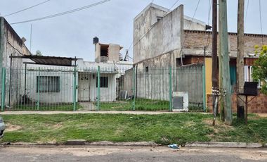 Venta casa a demoler, lote de 300 m2 Lanus  Oeste