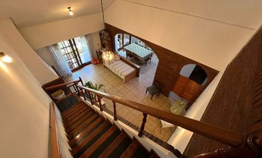 Venta Casa 5 amb coch y parque en Wilde - APTO CRE
