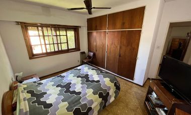 Venta Casa 5 amb coch y parque en Wilde - APTO CRE