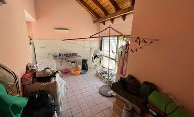Venta Casa 5 amb coch y parque en Wilde - APTO CRE