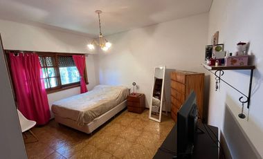 Venta Casa 5 amb coch y parque en Wilde - APTO CRE