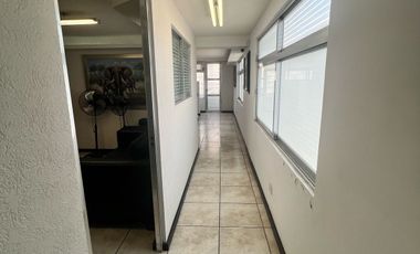 Renta oficinas amuebladas. Col. Prados Agua Azul