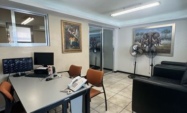 Renta oficinas amuebladas. Col. Prados Agua Azul