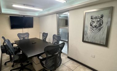 Renta oficinas amuebladas. Col. Prados Agua Azul