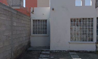 Casa Seminueva en BALVANERA