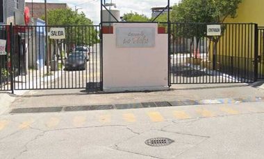 Casa Seminueva en BALVANERA