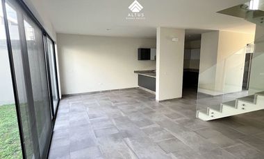 Casa en Venta en Valle Imperial Zapopan