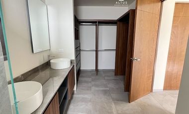 Casa en Venta en Valle Imperial Zapopan