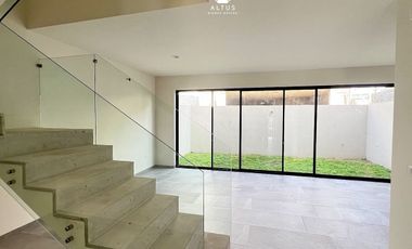Casa en Venta en Valle Imperial Zapopan