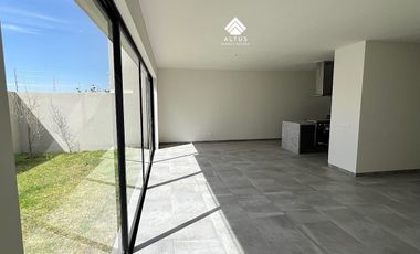 Casa en Venta en Valle Imperial Zapopan