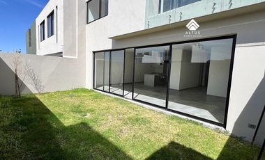Casa en Venta en Valle Imperial Zapopan