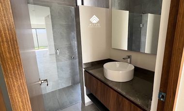 Casa en Venta en Valle Imperial Zapopan