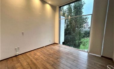 Casa en venta con colindancia al campo de golf en Bosque Real