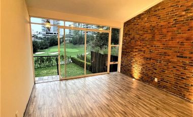 Casa en venta con colindancia al campo de golf en Bosque Real