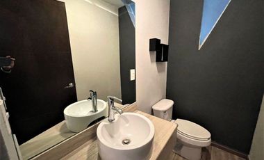 Casa en venta con colindancia al campo de golf en Bosque Real