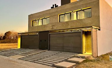 Casa en  Acquavista próximo Siete soles, Autopista Carlos Paz
