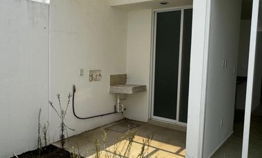 Renta Casa Nueva en cluster Kassia Lomas Angelopolis